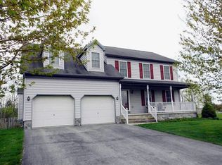 203 Friendship Ln, Gettysburg, PA 17325