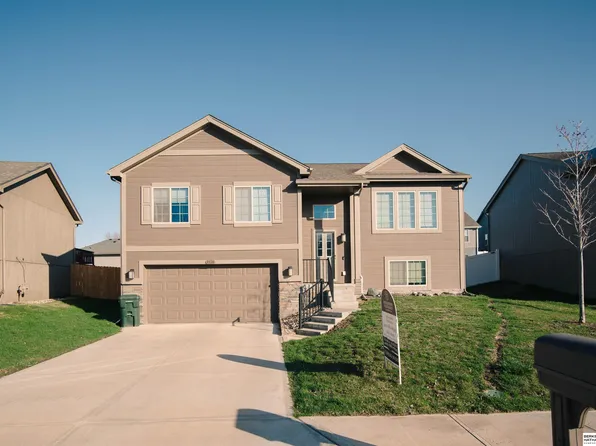 8524 Baker St, Omaha, NE 68122