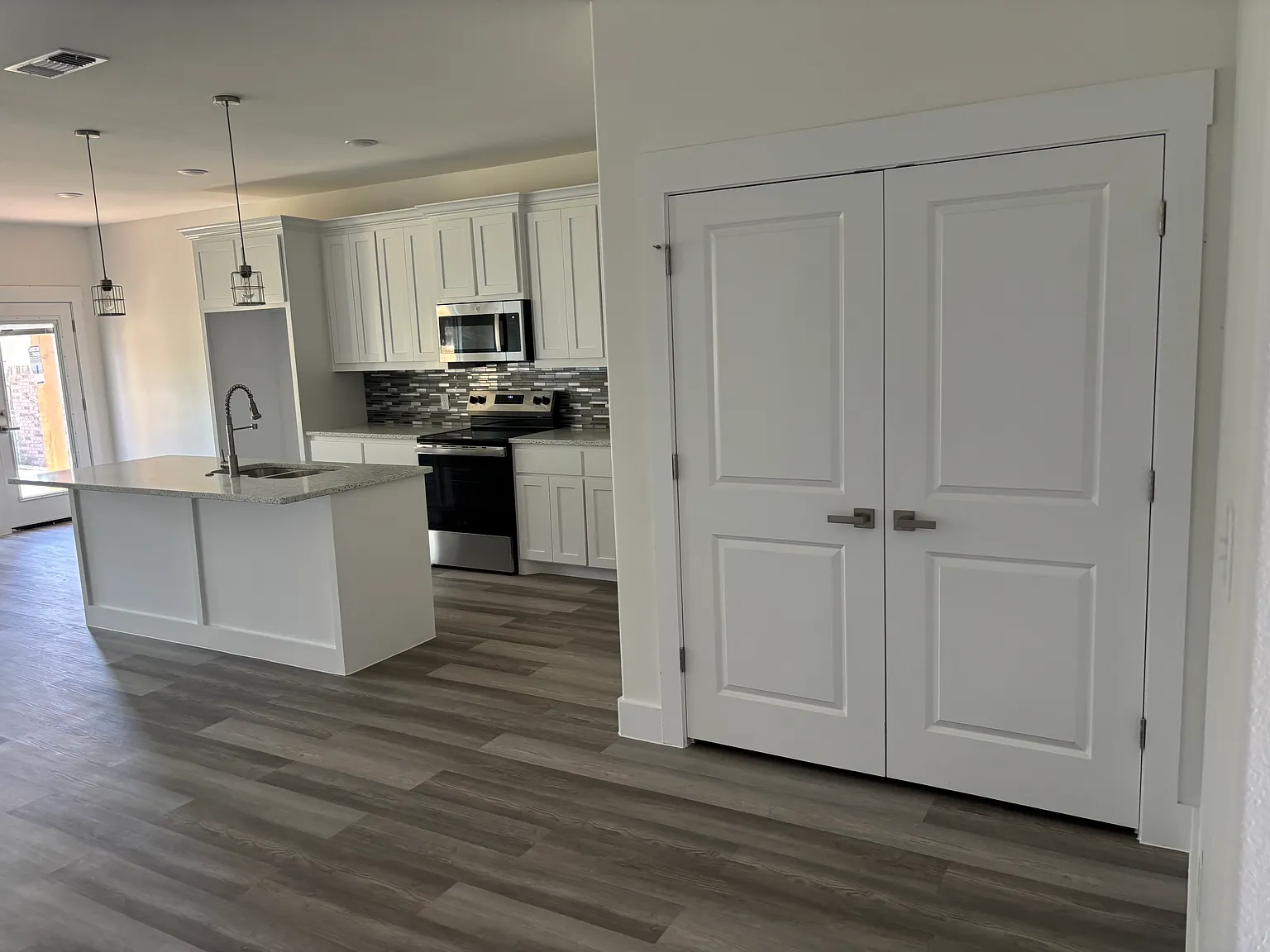 3 bed, 1514 sqft, $1,700 — Photo 2