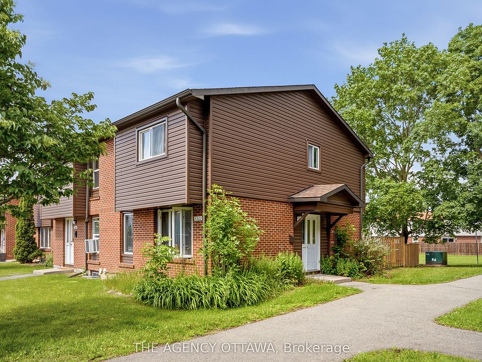 1st image of 3202 Stockton Dr #85