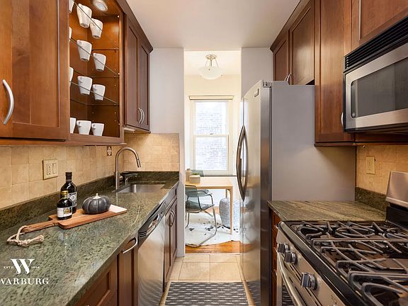 5th image of 1 Grace Ct APT 5D