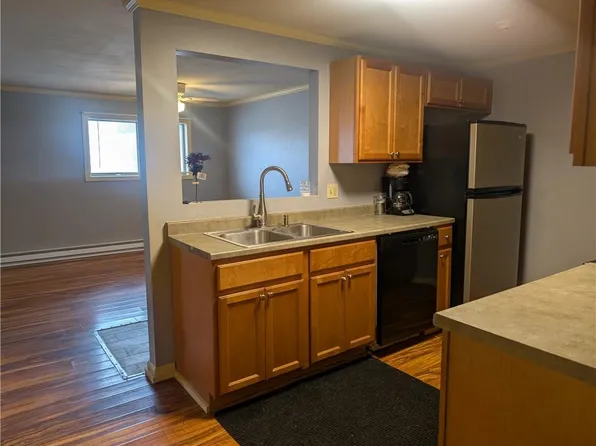 117 John St APT 44, Lincoln, RI 02865