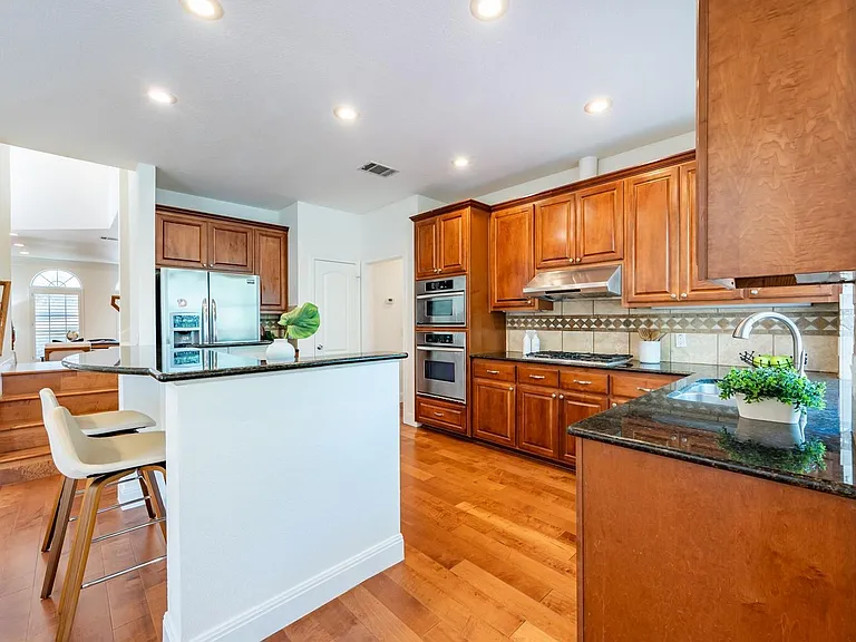 7724 Yaupon Dr — Photo 11