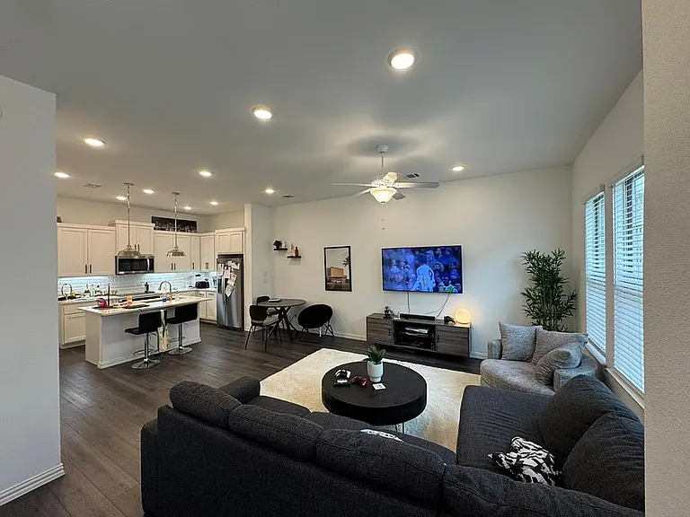 7546 Edgeware Rd — Photo 13
