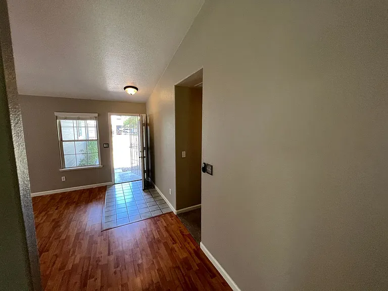 5724 Mist Ct — Photo 9
