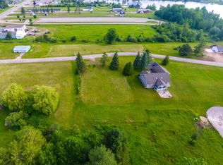 1090 Old Orchard Ln, Cheboygan, MI 49721