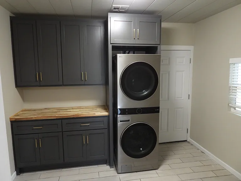 4056 E 25th Pl — Photo 16