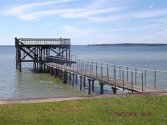 double boat lift/house