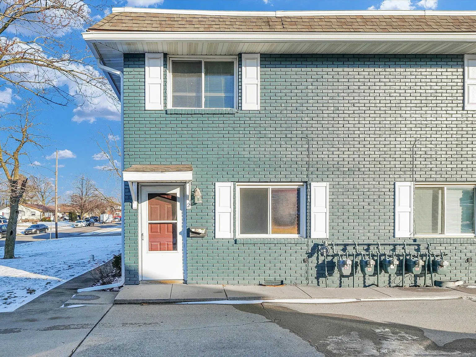 327 Riley Dr. — Photo 3