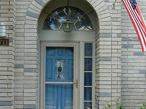 FRONT ENTRY DOOR