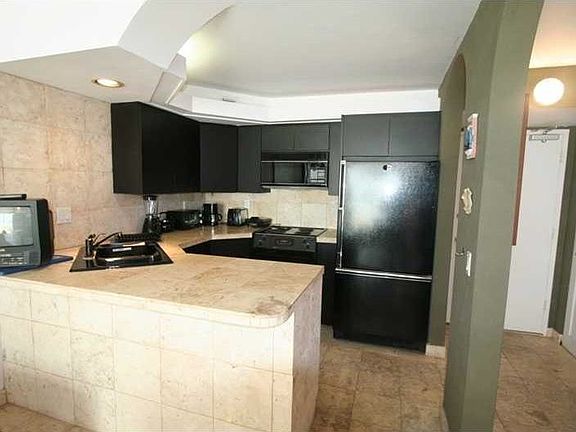 4th image of 465 Ocean Dr APT 310
