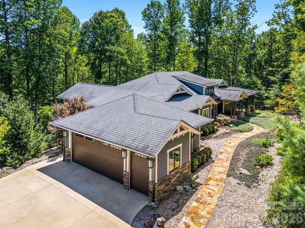 72 Dusky Ct, Hendersonville, NC 28739