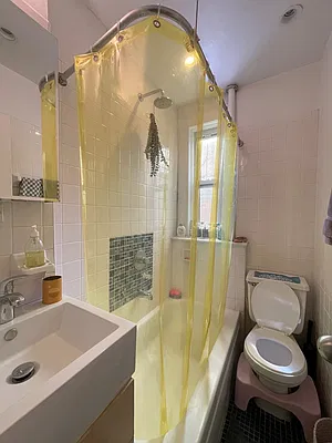 Rented by Compass | media 2