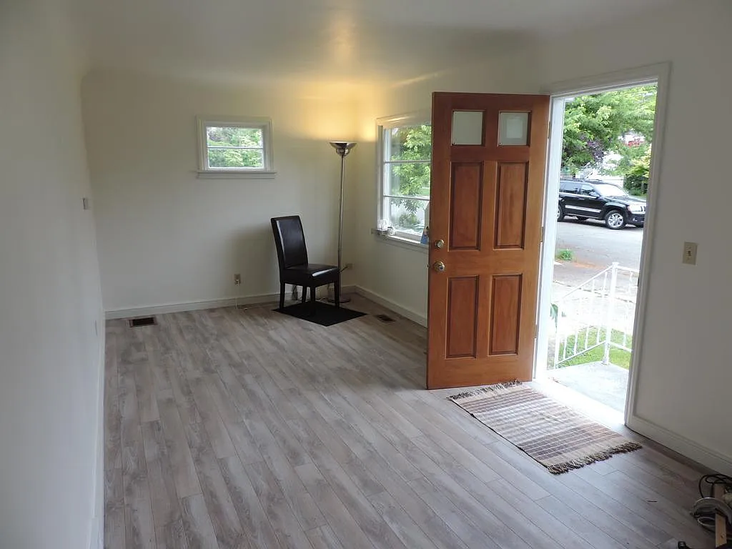 Delaware driftwood flooring - 2835 NW 72nd St