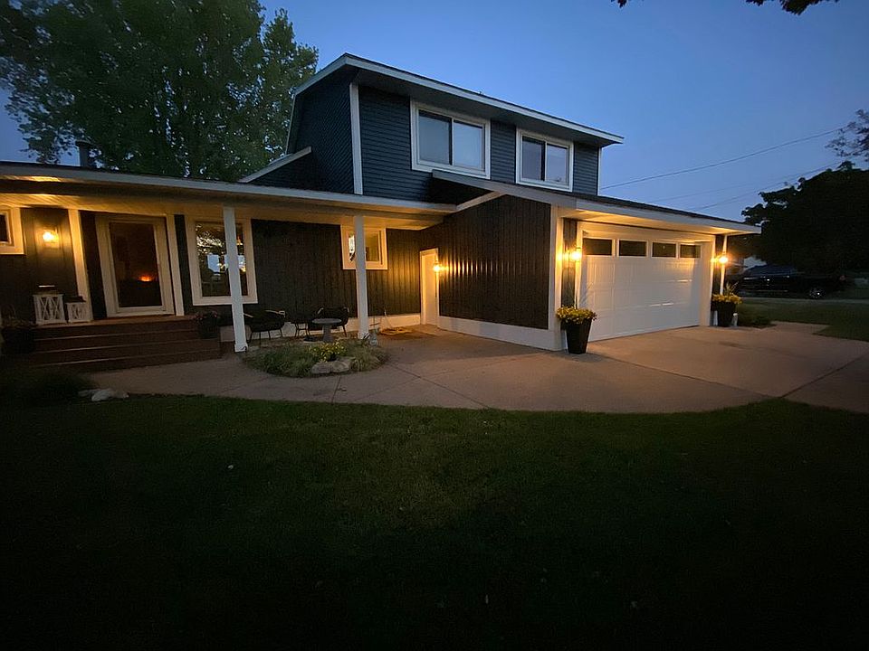 1st image of 3732 Peninsula Dr
