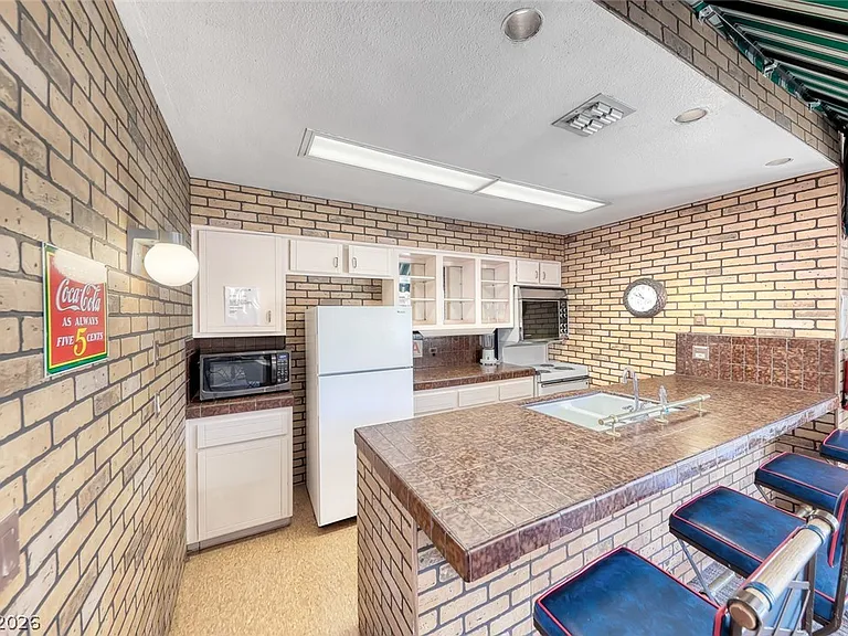 205 E Harmon Ave #405 — Photo 30