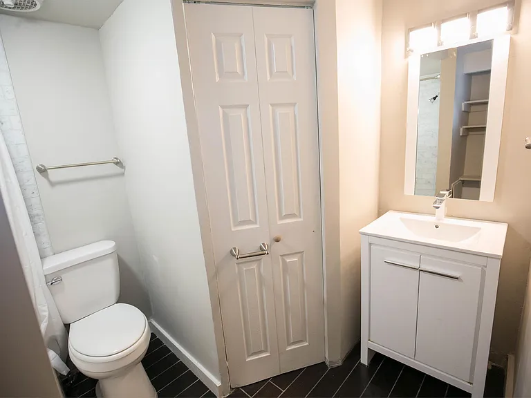 927 Pine St #303 — Photo 8