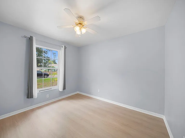 15624 Sunny Crest Ln — Photo 21