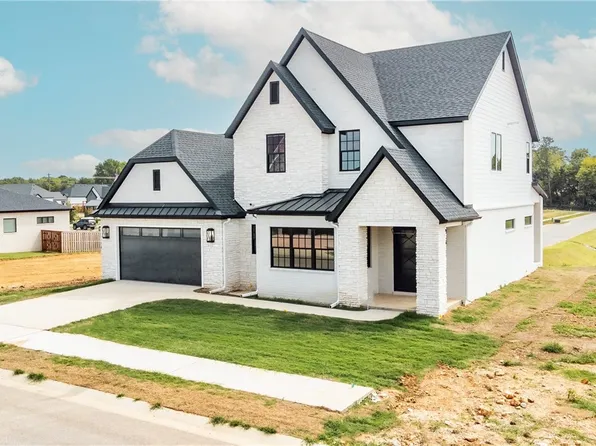 3509 SW Starburst Ave, Bentonville, AR 72713