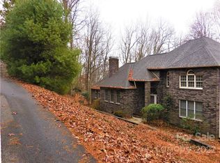 15 Pine Dr, Mills River, NC 28759