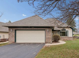 625 E 1st St, Waconia, MN 55387