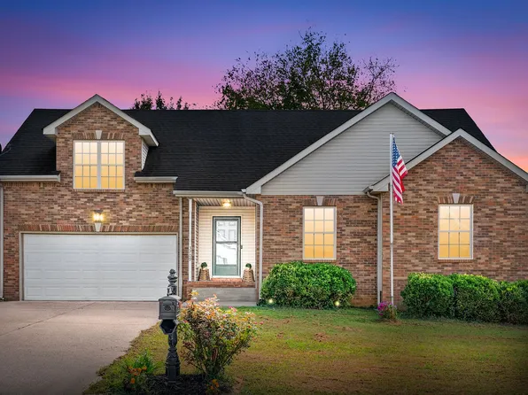 3709 Wheatfield Ln, Clarksville, TN 37040