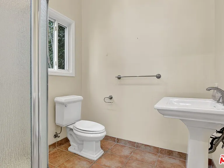 10341 Keswick Ave — Photo 35