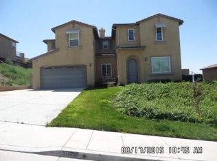 18658 Lakepointe Dr, Riverside, CA 92503
