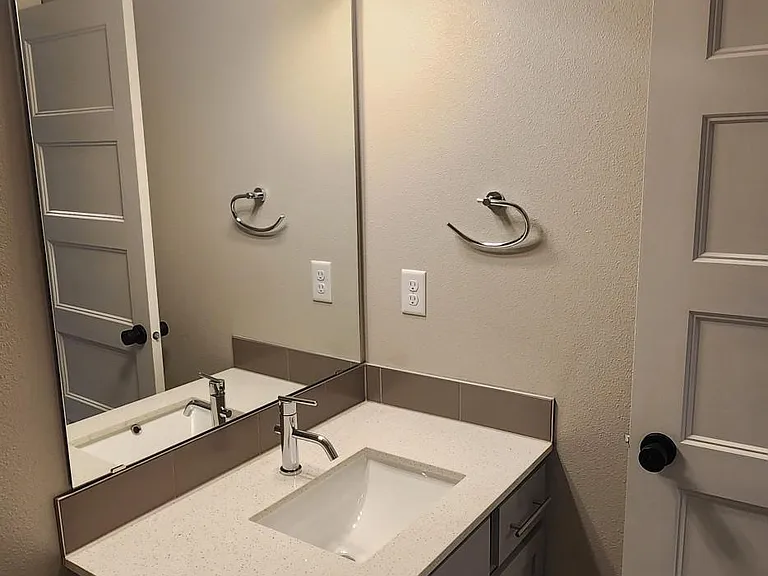 13717 Admiralty Way #K2 — Photo 21