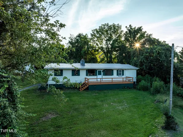 724 Oak Grove Rd, Gray, TN 37615