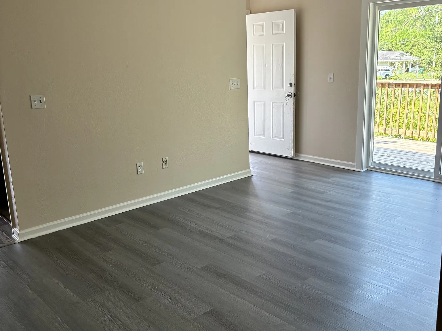 6114 E Pike St - 1 — Photo 2