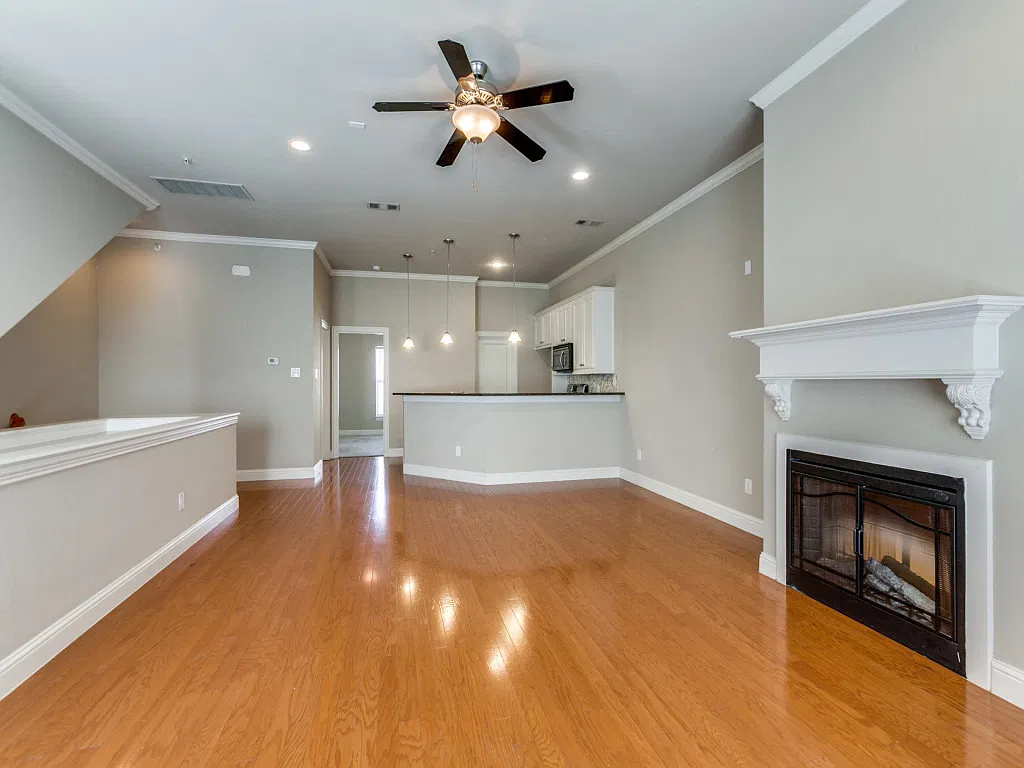 3 bed, 2279 sqft, $2,395 — Photo 4