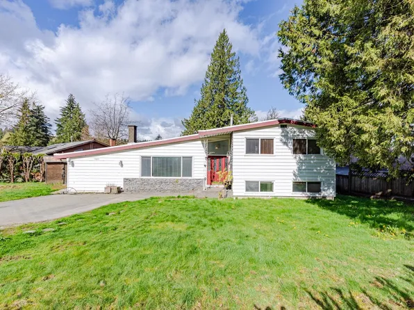 11411 Loughren Dr, Surrey, BC V3R 4Z5