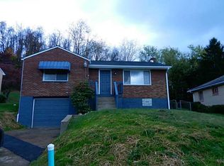 51 Millersdale Rd, Jeannette, PA 15644