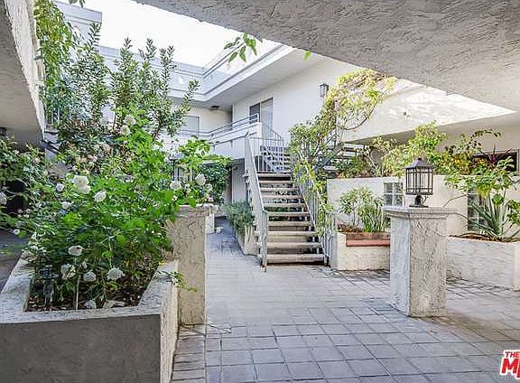 5th image of 1741 Granville Ave APT 212