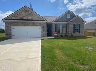 208 Davids Place Dr, Warner Robins, GA 31088
