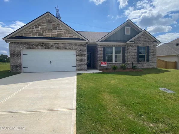 208 Davids Place Dr, Warner Robins, GA 31088