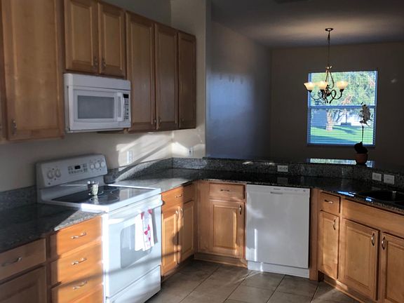 5th image of 3148 Chessington Dr