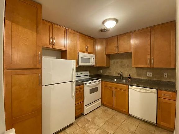 2nd image of 1323 Worcester Rd APT G11