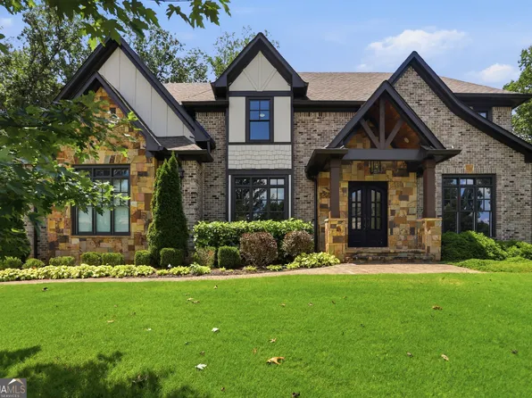331 Summer Garden Dr, Marietta, GA 30064