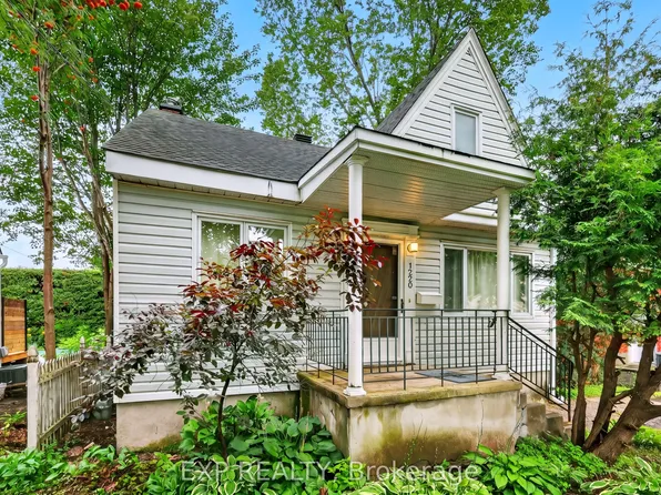 1220 Collins Ave, Ottawa, ON K1V 6E1