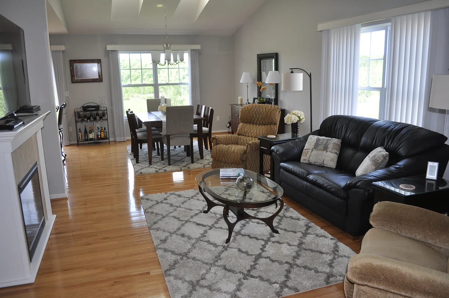 10083 Ridge Run St photo 1