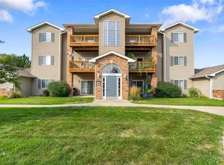 2614 Triple Crown Ln UNIT 3, Iowa City, IA 52240