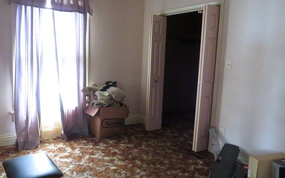2nd image of 911 Madison St