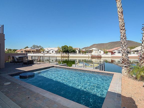 3rd image of 5562 W Rose Garden Ln
