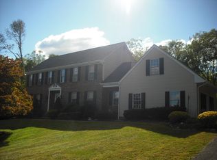 17 Old Pond Ln, Green Township, NJ 07821