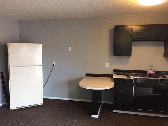 4th image of 620 S Avenue D APT D