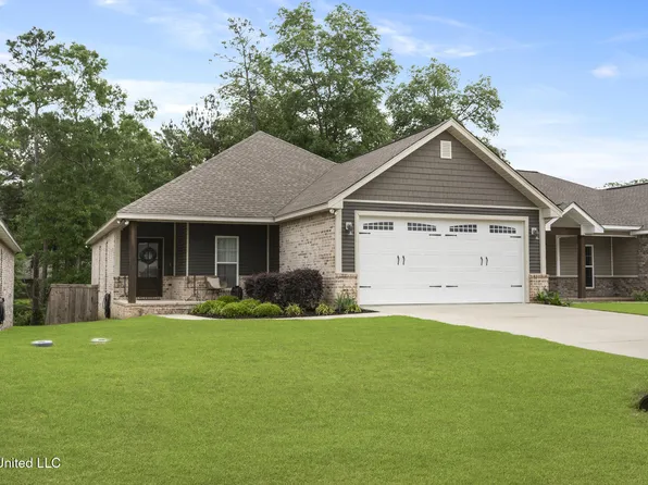 12 N Barnes Field Dr, Hattiesburg, MS 39402