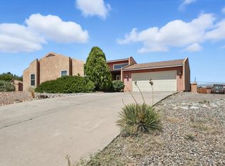 880 Amethyst Dr NE, Rio Rancho, NM 87124