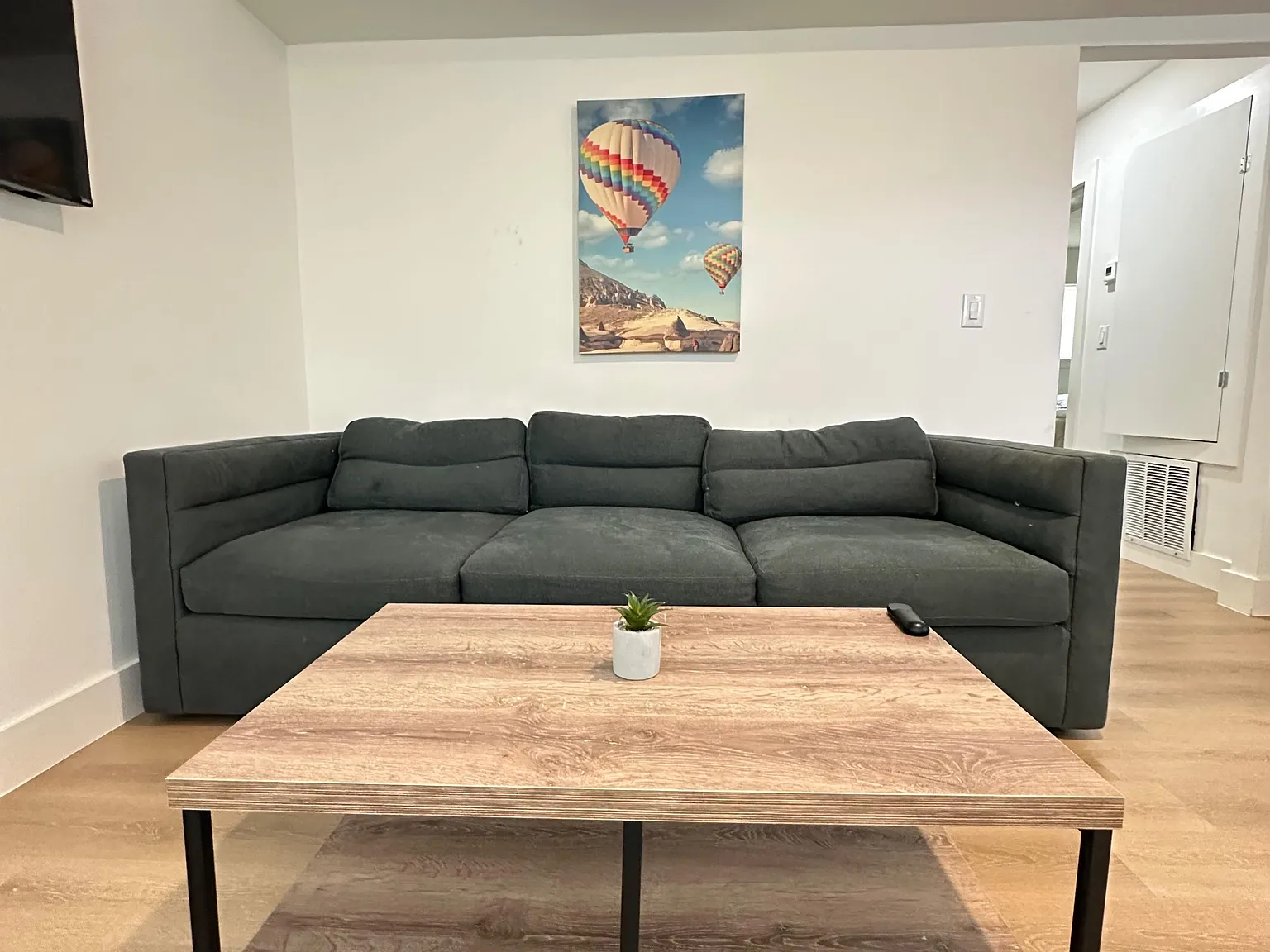 4 bed, 6.0 bath, 4850 sqft, $1,018 — Photo 3